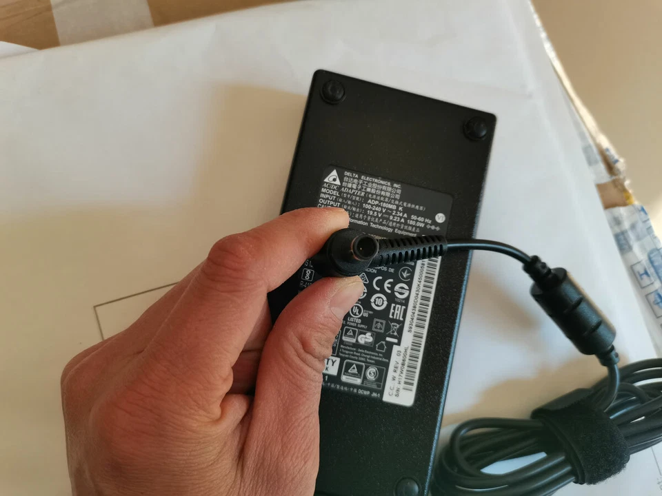 Адаптер OEM для MSI GL75 Leopard 10SDK-408US Delta 19,5 В 9,23 А ADP-180 МБ K 180 Вт - Изображение 2 из 4
