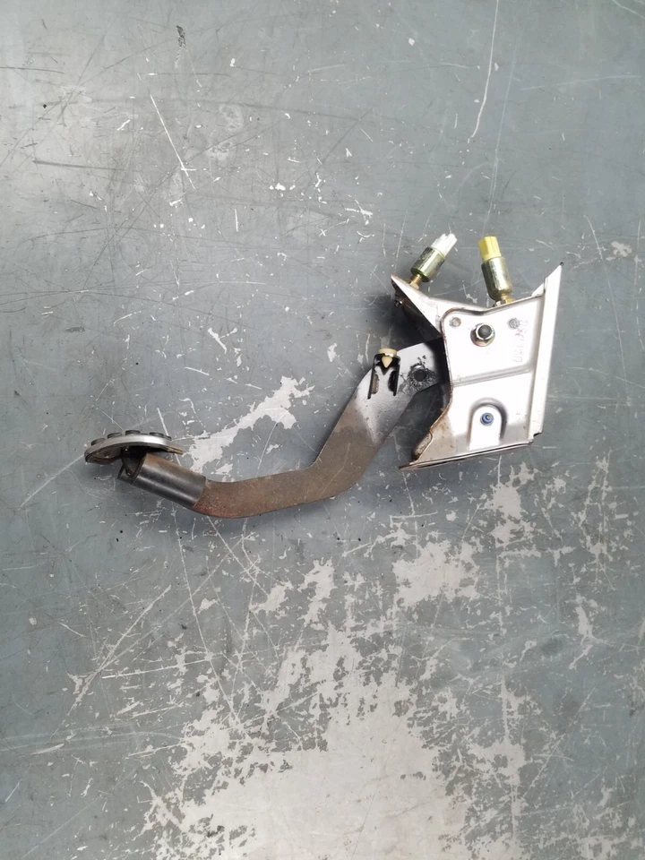 Conjunto de pedal de embrague Honda S2000 AP2 2005 #3478 L1 Foto 3 de 4