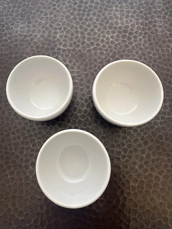 Alessi Mami Set of 3 Ceramic Bowls for Fondue by Stefano Giovannoni, White SG60 - Image 3 of 3