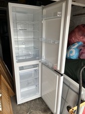 Hisense Fridge Freezer 60/40 RB327N4BWE