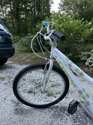 TREK MT200 24' Kids HardTail Mountain Bike 1x7 Speed | eBay TREK MT200 24' Kids HardTail Mountain Bike 1x7 Speed | eBay