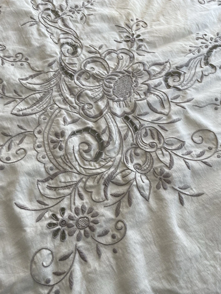 Grande Nappe Ancienne et 12 serviettes Coton Brodé Main 245 x 160 cm /7260V5 - Photo 3/4