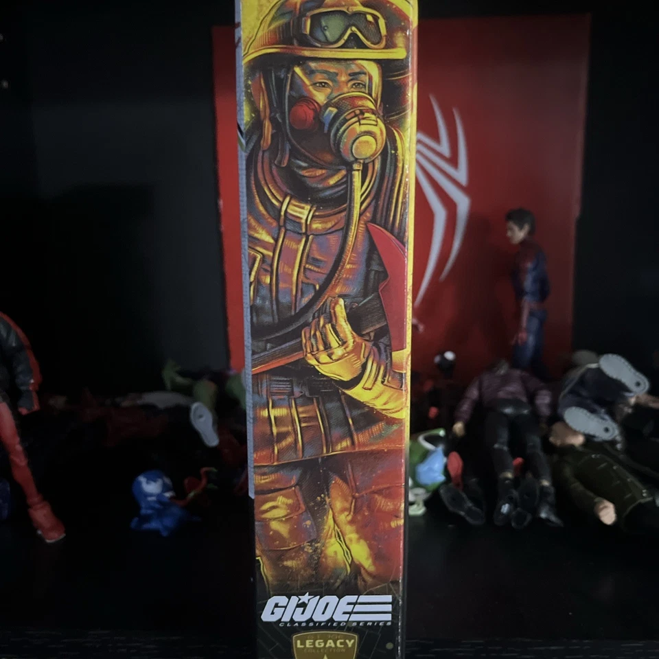 Figura Hasbro GI Joe Classified Legacy Collection Bombero Búsqueda y Rescate 6" Foto 4 de 4