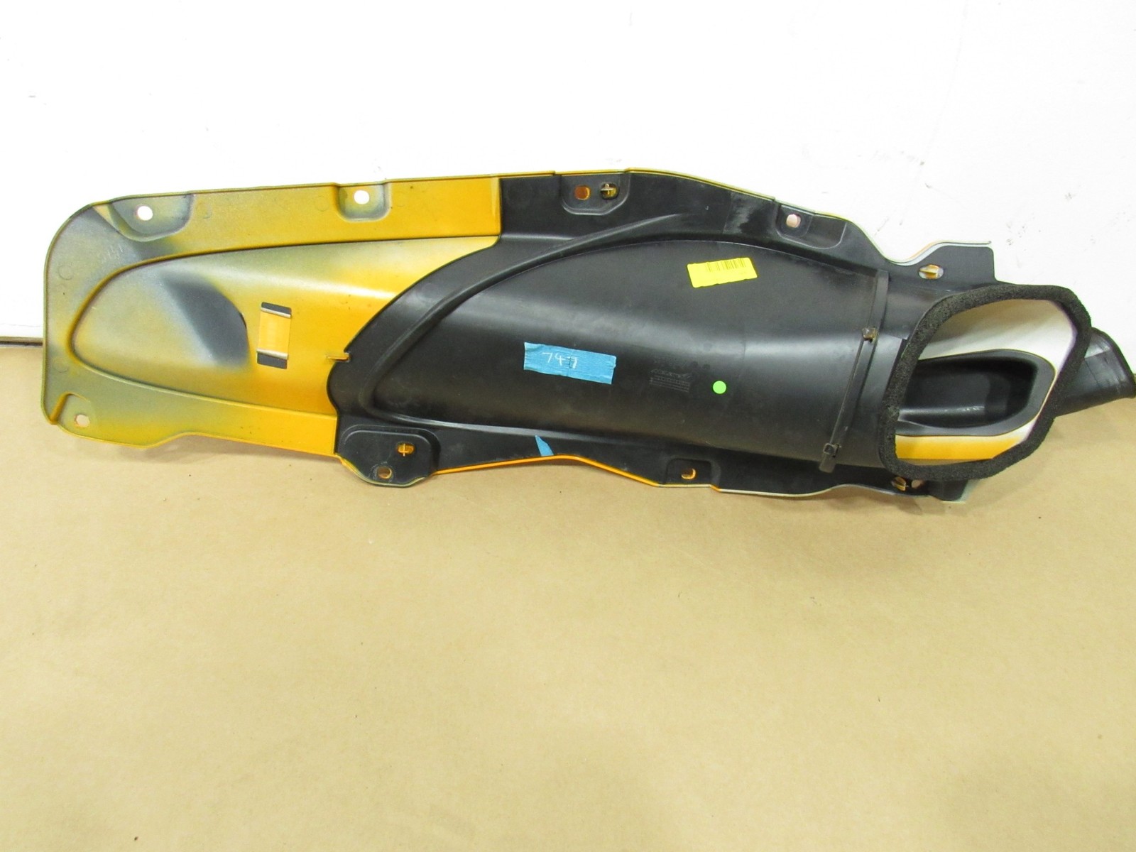 20-23 McLaren GT 2021 Rear Right Passenger Quarter Air Vent Duct Scoop Panel ;:Y