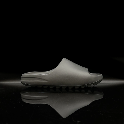 Adidas Yeezy Slide Onyx (Multiple Sizes) (DS) | eBay Adidas Yeezy Slide Onyx (Multiple Sizes) (DS) | eBay