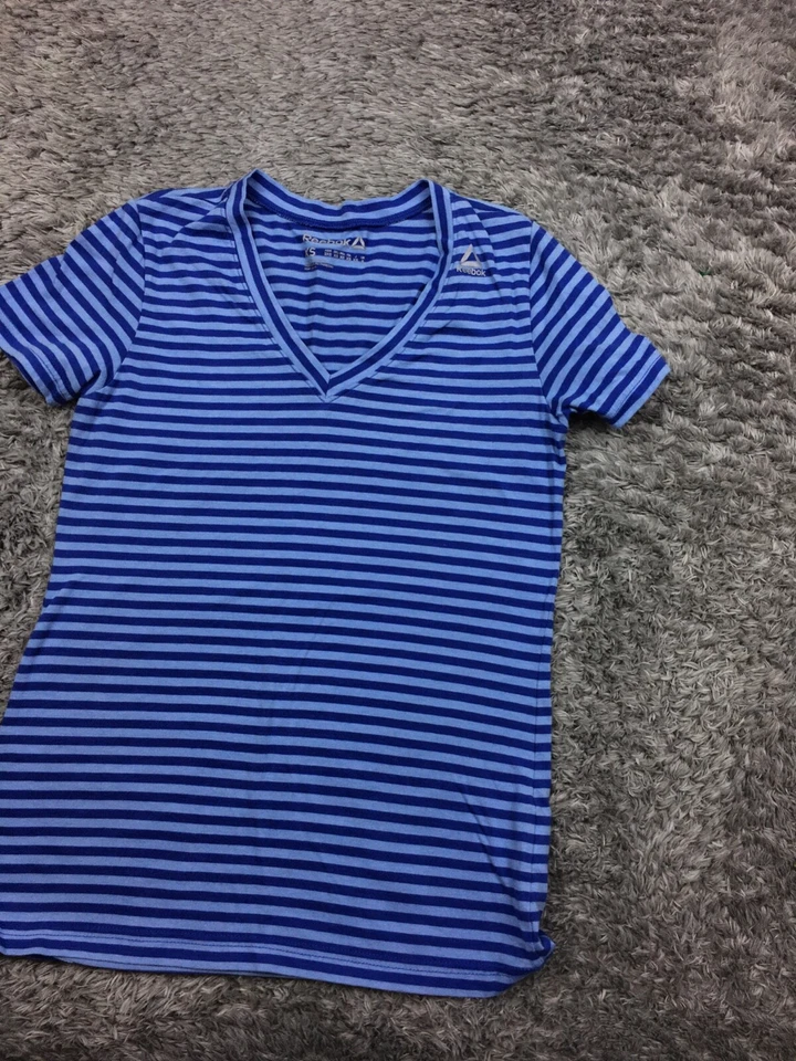 锐步衬衫女式 XS 码超小号蓝色条纹 V 领短袖 T 恤 — 第 2/4 张图片