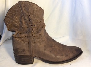 ladies cowboy boots size 7