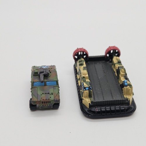 Micro Máquinas Militares M1045 Humvee LCAC Aerodeslizador Freedom Force Verde Camuflaje - Imagen 3 de 6