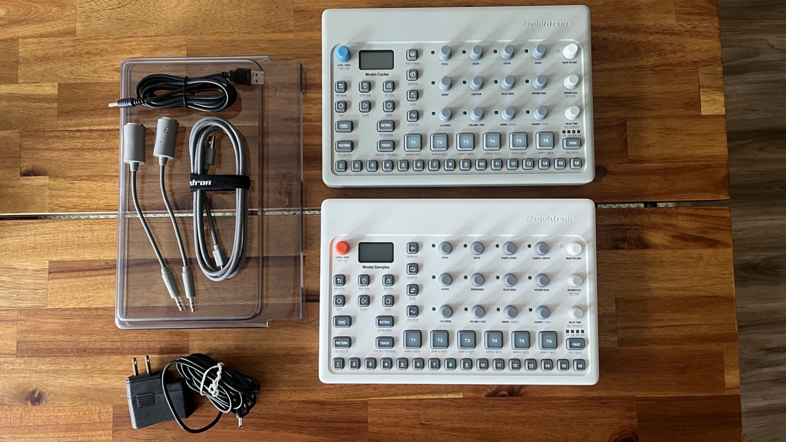 Elektron Model:Cycles & Model:Samples Grooveboxes - white & Gray