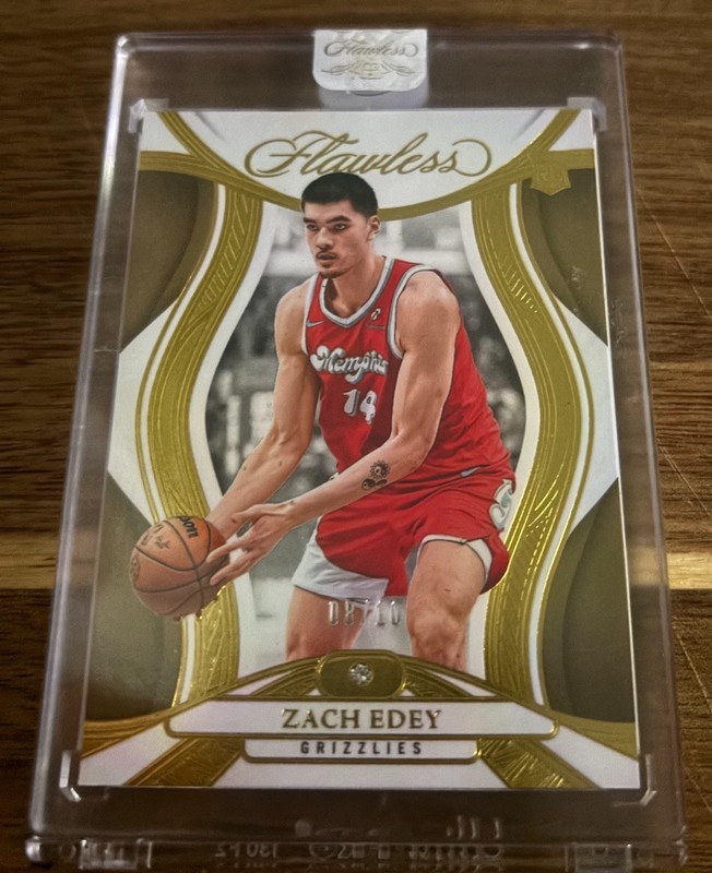 2024-25 Panini Flawless - Zach Edey #62 Flawless Gold Diamond RC 8/10