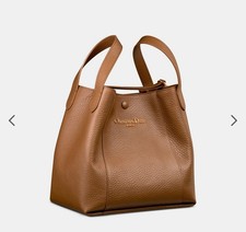 DIOR MEDIUM SIGNATURE BUCKET Camel BAG - BNWT