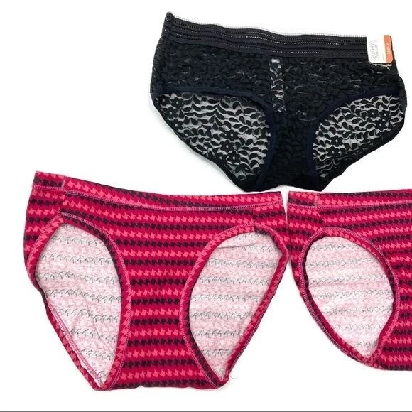 Lote de 3 pares de ropa interior Hanes, Gilligan & O’Malley rosa chevron y encaje negro Foto 2 de 4
