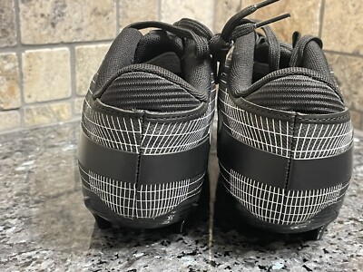 NEW! Under Armour Nitro Low MC Cleats Mens SIZE 7.5 ( 3000182-001