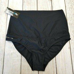 maternity swim bottoms over belly
