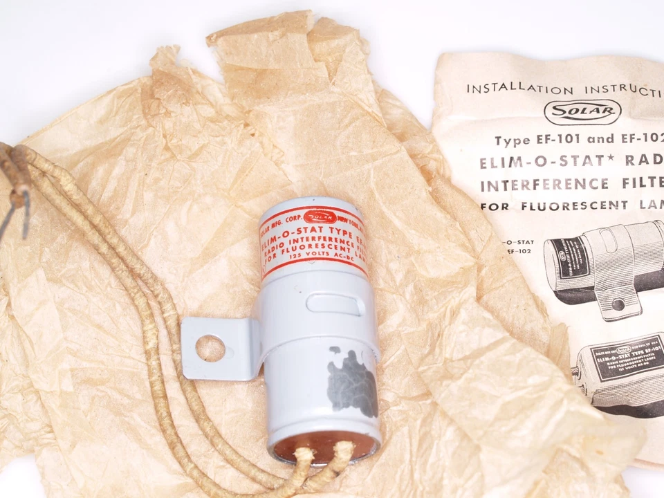 Lámparas fluorescentes filtro interferencia radio elim o stat de colección años 40 Segunda Guerra Mundial Foto 2 de 4