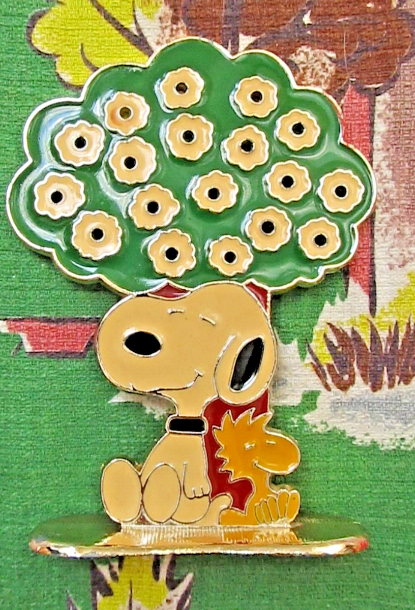 Vintage 1965 Snoopy & Woodstock enameled earring tree | eBay