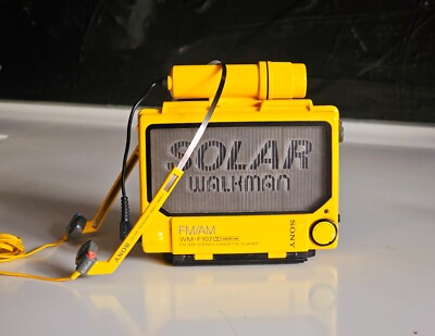 Sony WM-F107 Solar Sports Walkman Radio Cassette+Sony MDR-W10