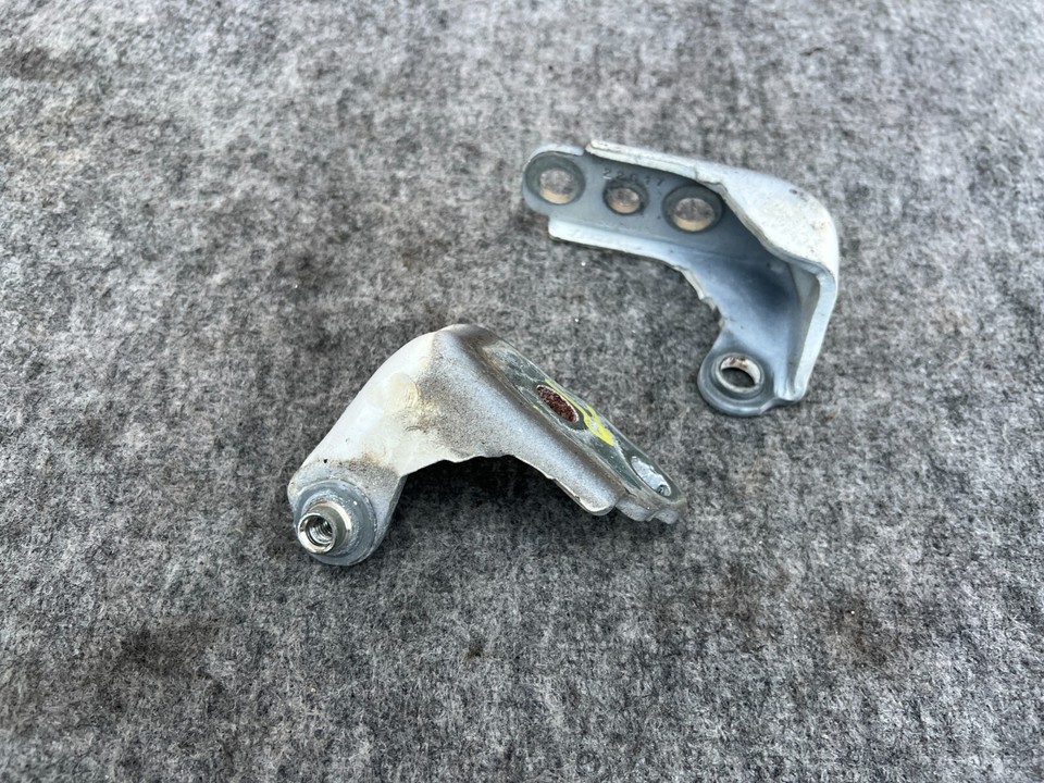 CJ Classics Mustang Door Hinge Lower Passenger Side 1969-1970