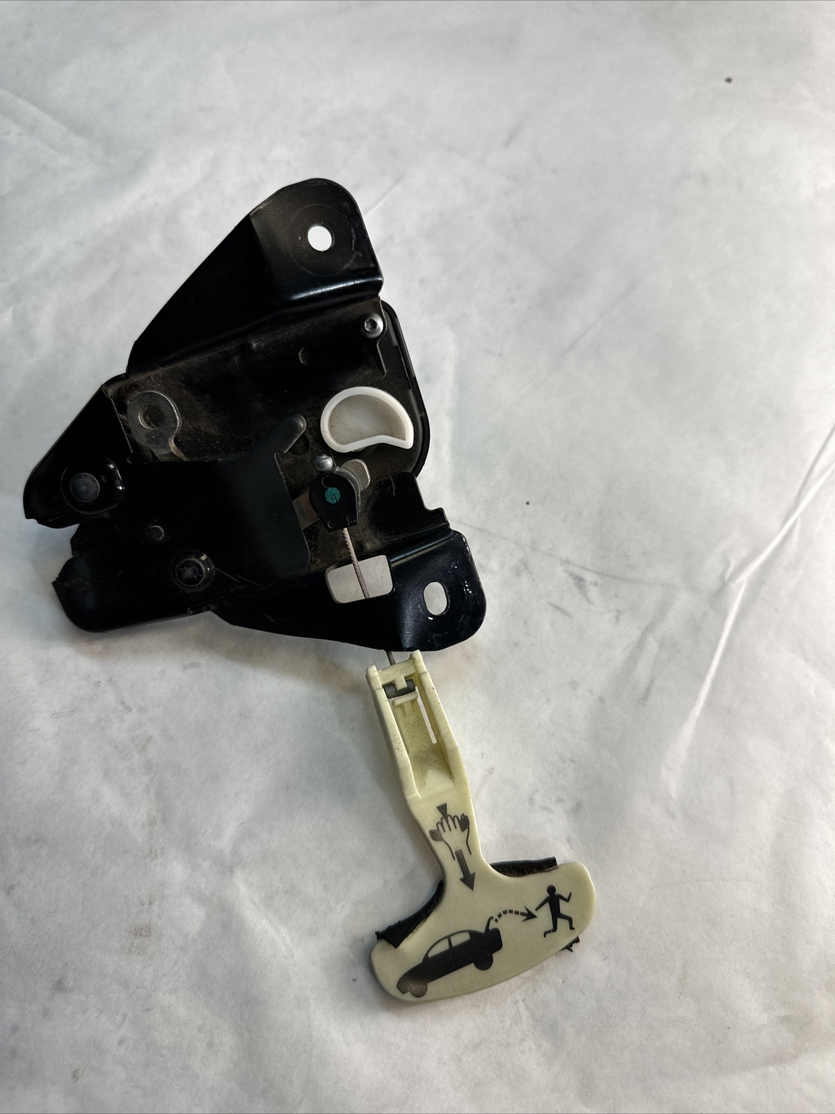 2014 - 2021 MASERATI GHIBLI REAR TRUNK LID LATCH LOCK ACTUATOR OEM 25279217AE