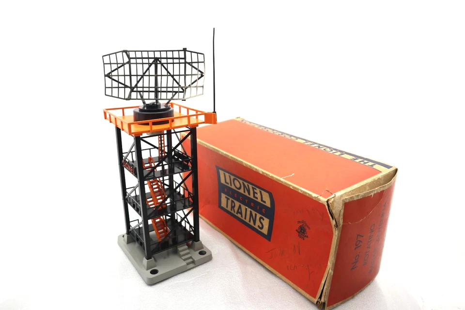 Lionel Post-War, O, No. 197 Operating Rotating Radar Antenna Tower, C-7 EX/OB - Image 2 of 4