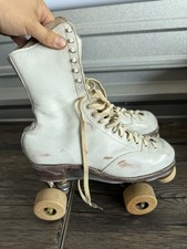 Vintage Betty Lyte White Roller Skates, Fo-Mac Wheels, Size 8.5 Great
