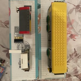 LEGO CITY: Bus Station (60154) Used Complete With Minifigs And Instructions