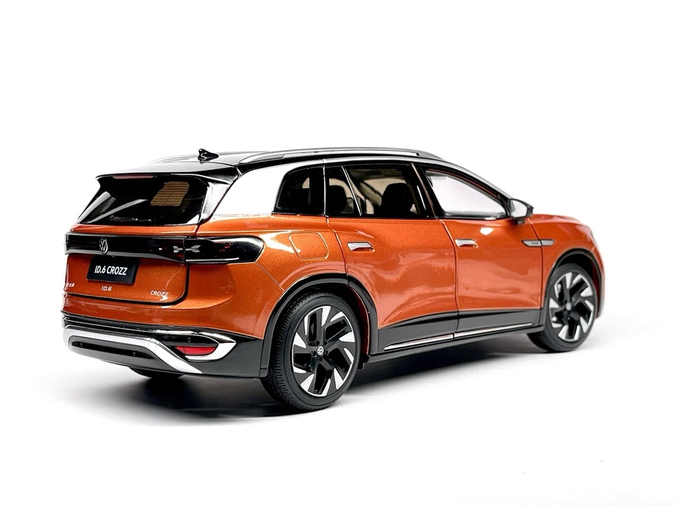 1/18 Volkswagen lifestyle collection ID6 SUV orange Diecast model car boxed - Image 3 of 4