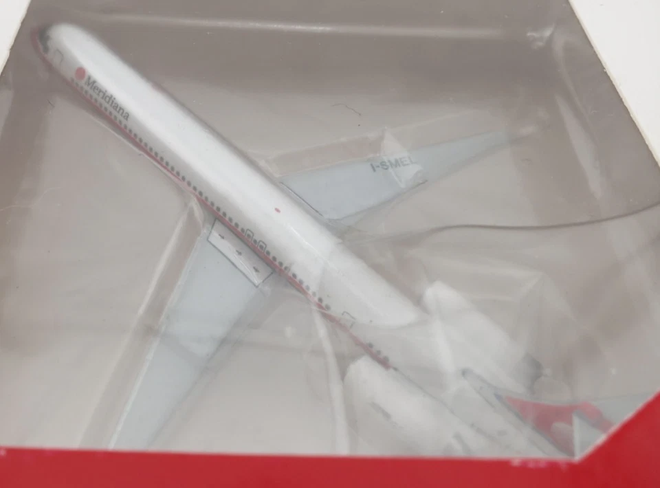 Herpa Meridiana Fly McDonnell Douglas MD-82 Model - 1:500 - 524308 - Mold - Image 2 of 4