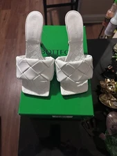 womens shoes Size 9/12