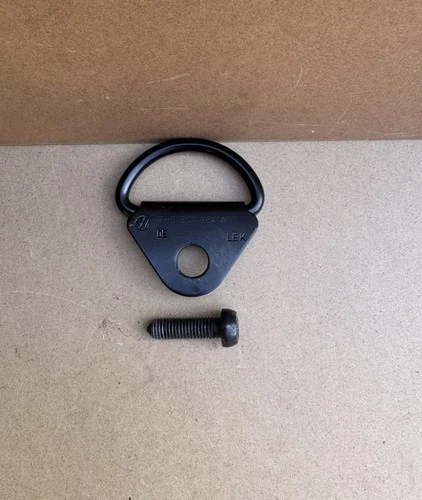 Tie down hook