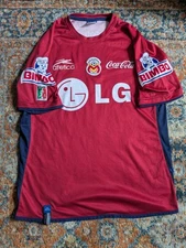 Atletica Monarcas Morelia jerseys has a bunch of signatures on the back 