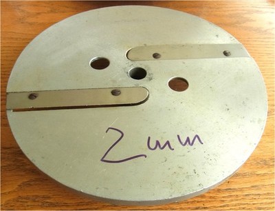 Schneidscheibe 2 mm für Gemüseschneider, Durchm 296mm, 2 Messer, HKU (DDR)