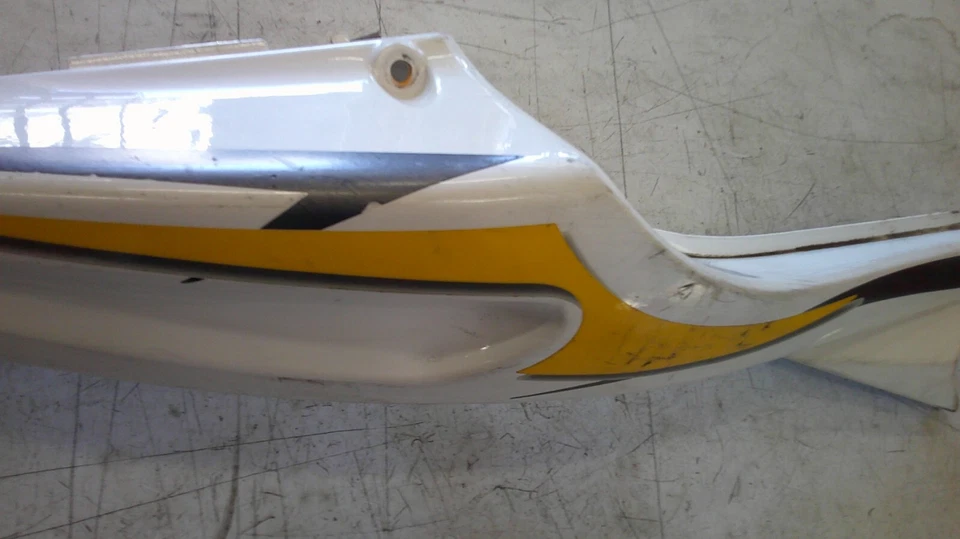 2001 - 2009 Hyosung gt250 250R 右后尾整流罩面板 — 第 3/4 张图片