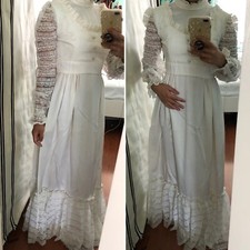 Vintage Custom Lace Long Sleeves Mock Neck Ruffled Wedding Dress Gown