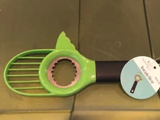 Household Trends Avocado Slicer & Pit Remover #G15