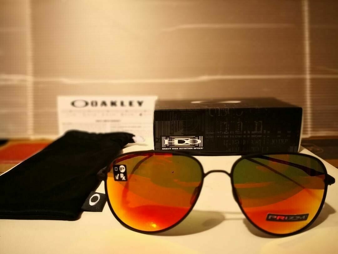 oakley elmont