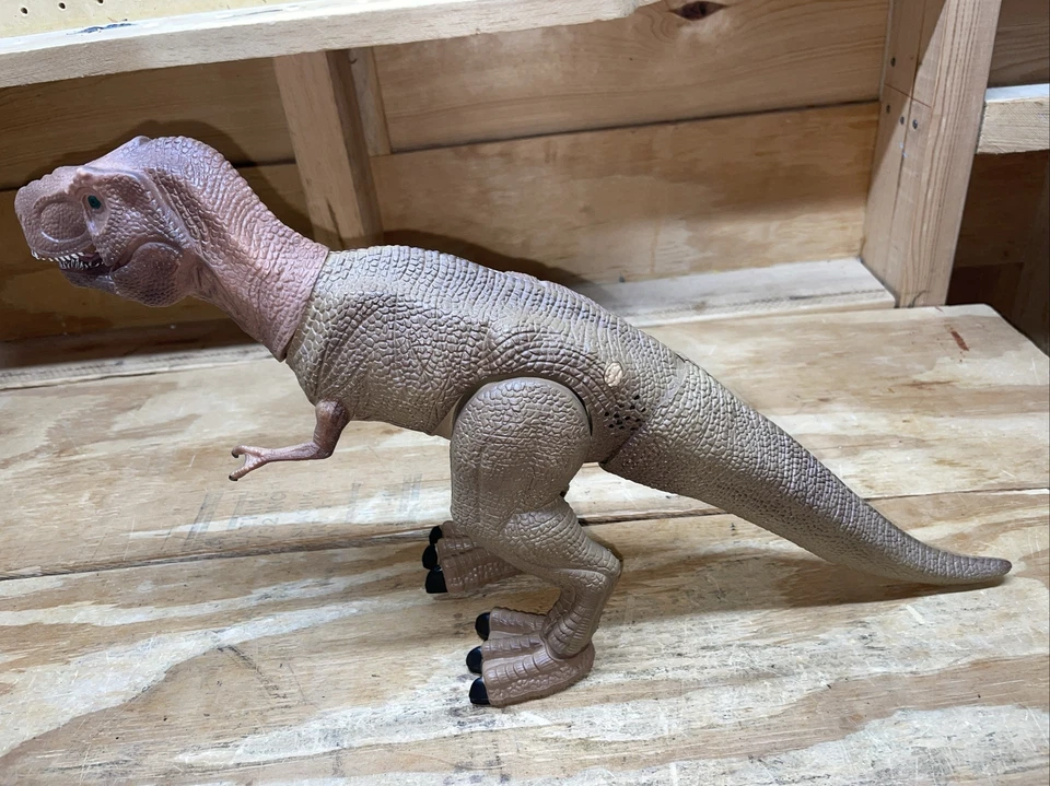 Discovery Kids Remote Control RC T Rex Dinosaur Electronic Toy Action Figure - Image 4 of 4