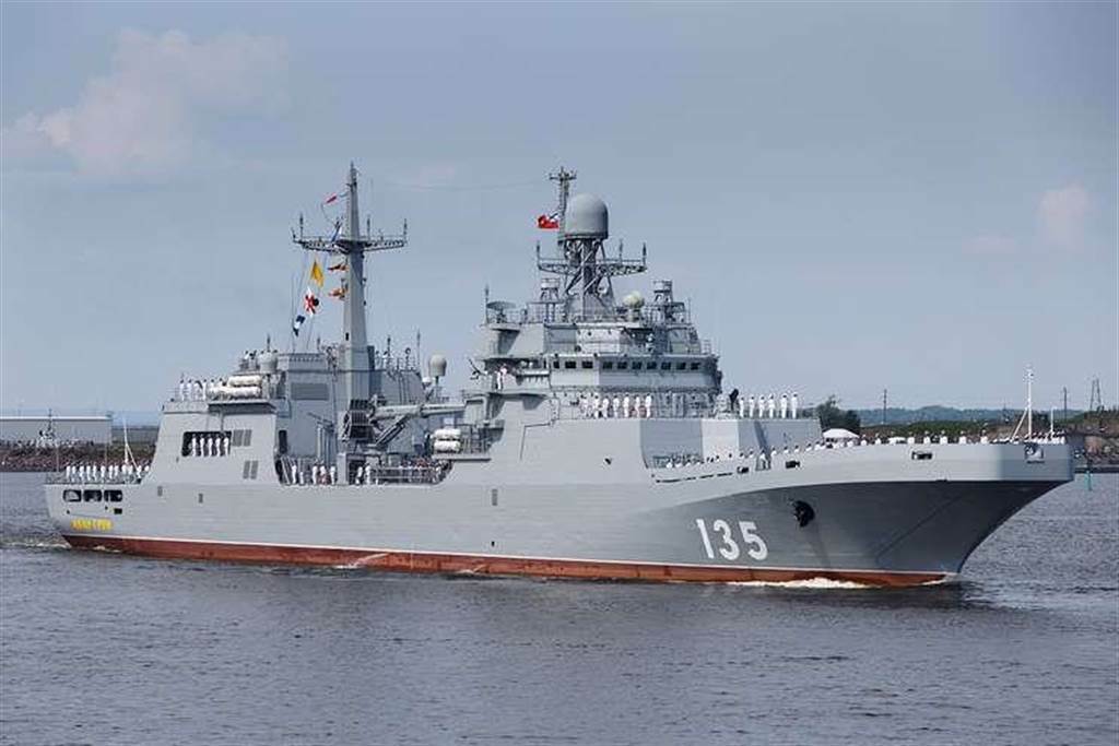 1/700 Russian NAVY Project 11711 landing ship Ivan Gren class 3D