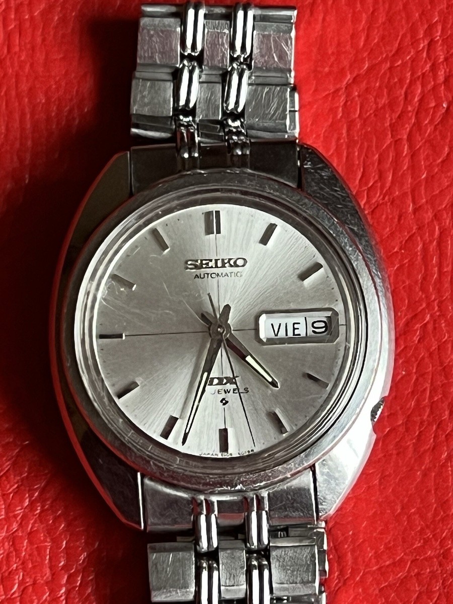 Vintage SEIKO DX Men's Automatic Watch 6106-6007 DAY/DATE .1970