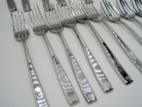 Cambridge MARLISE MIRROR 28-PIECE FLATWARE SET MINT! - Picture 2 of 4