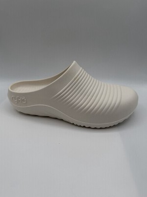 Ryka Echo Recovery Clogs, Women s 12 M,White,ActiveEase Mid-Sole,NIB