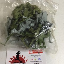 1970s Classic Toy Soldiers set War Military Army 2.5” Plastic Made In Hong Kong