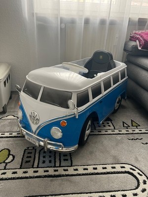 VW T1 Bulli Blau, bei dem buss läd  sich die Batterie nicht auf dess wegen g