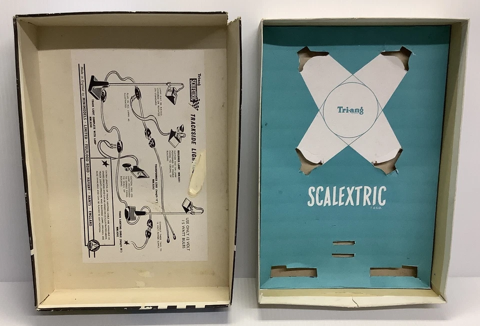 LUCES DE PISTA Y FOSO SCALEXTRIC AÑOS 60 A239 (SOLO CAJA VACÍA 2 ediciones) ¿Demasiado raras para el contenedor? - Imagen 3 de 4