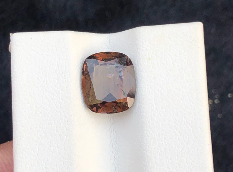 2.85 ct Dim10*8.5*5mm top quality natural axinite loose gemstone from Pakistan - Image 3 of 4