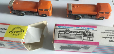 1:87 DDR ESPEWE Skoda Wasser Spreng wagen Pritsche kurz S4000 H3A Tatra LKW