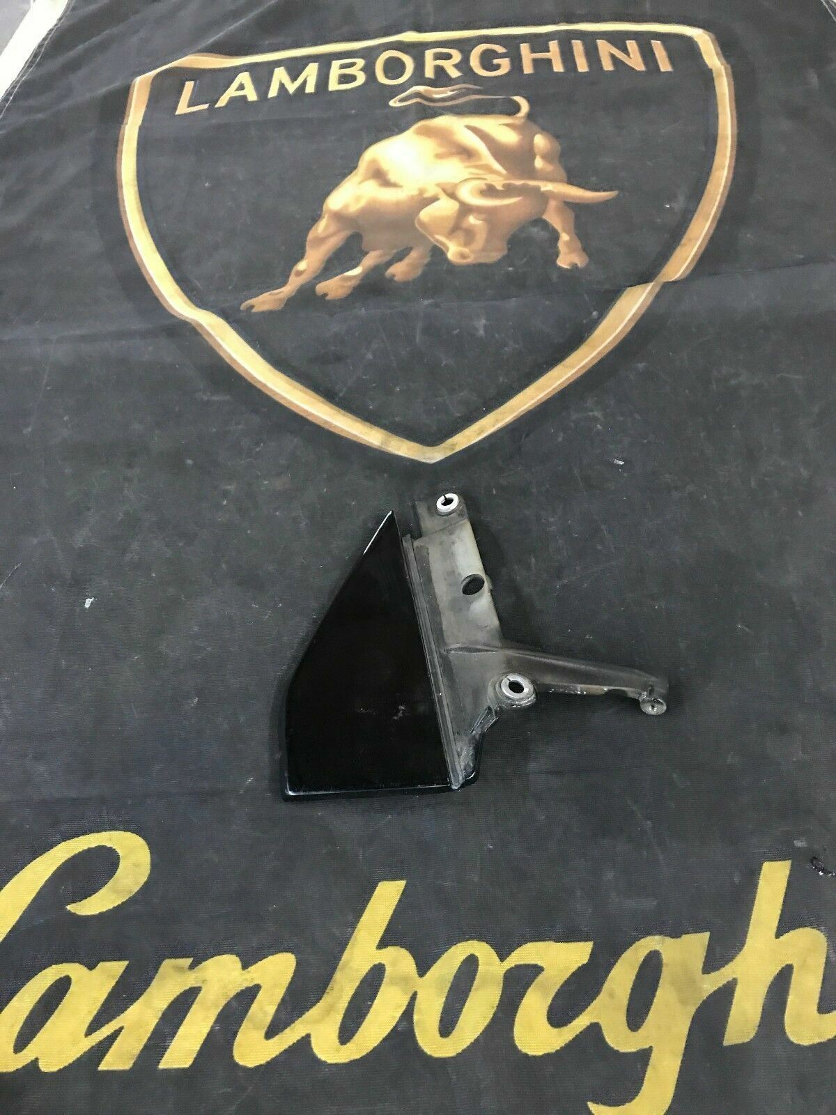 LAMBORGHINI GALLARDO LP550 SPYDER RIGHT SIDE DOOR TRIANGLE TRIM OEM 407837902