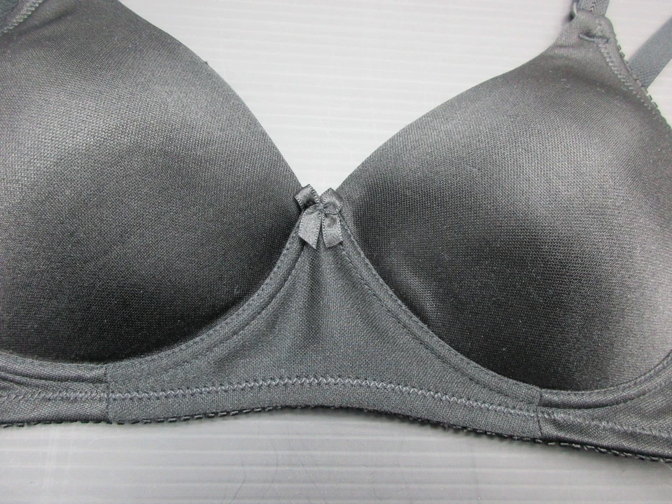 Sujetador camiseta 36B Fruit Of The Loom para mujer negro sin alambres 1F Foto 2 de 4