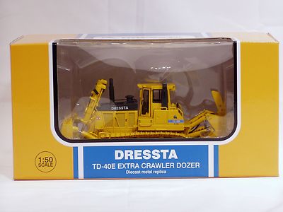 Dressta TD40E Dozer w/ Cab & Ripper - 1/50 - Brand New