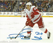 Detroit Red Wings Damien Brunner Signed Autographed 8x10 Photo COA C